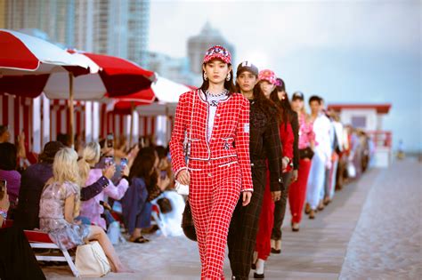 THE CHANEL CRUISE 2022/23 COLLECTION IN MIAMI 